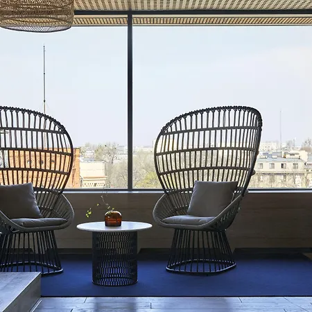 Puro Centrum فندق 4*