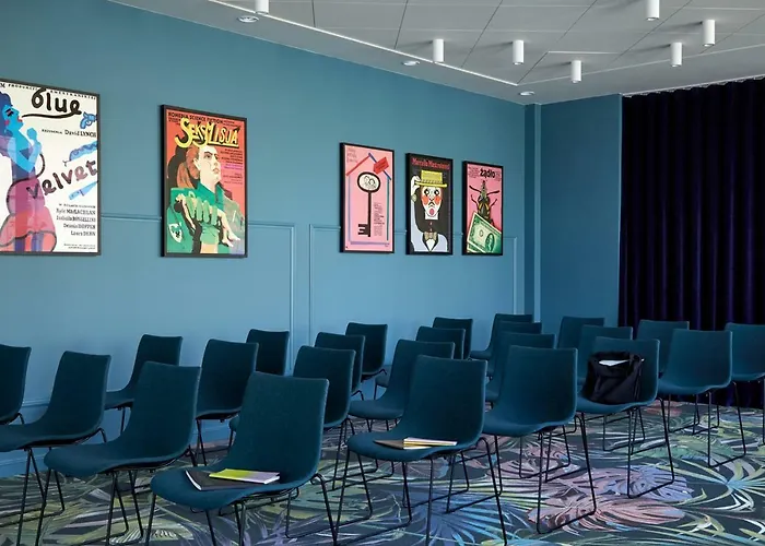 Puro Centrum فندق 4*